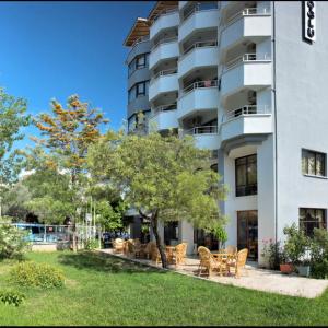 отель Queen Marin Hotel