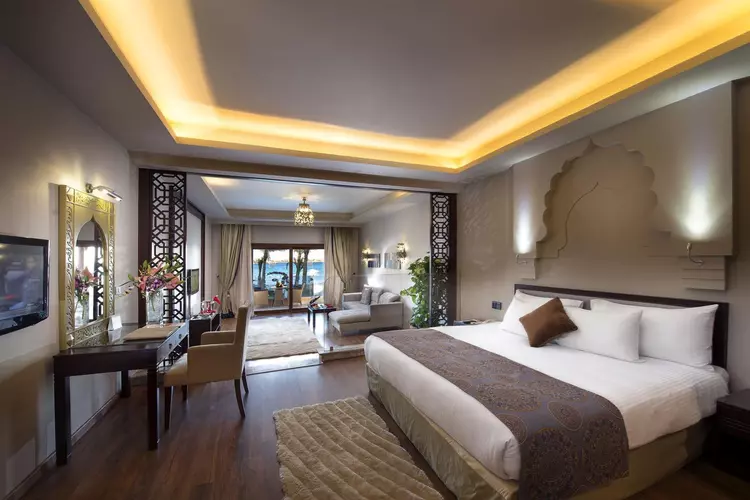 Sunrise Arabian Beach Resort - Posh Club