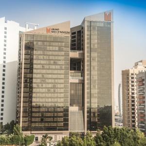 отель Grand Millennium Dubai