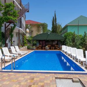 отель Maxim Guest House
