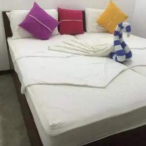 отель Sea Breeze Hotel