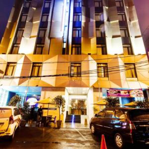 отель ZEN Premium Blok M Palatehan
