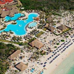 отель Grand Palladium Colonial Resort & Spa