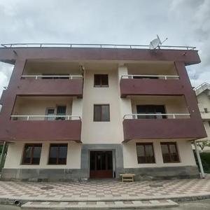 отель Cross Apartments and Tours