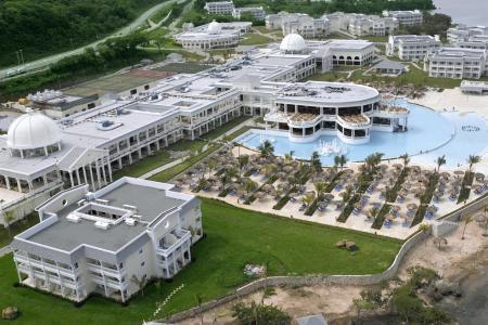 Grand Palladium Lady Hamilton Resort & Spa