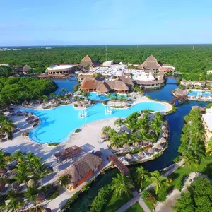 отель Grand Palladium White Sand Resort & Spa