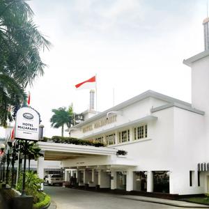 отель Hotel Majapahit Surabaya - MGallery