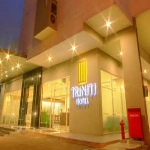отель Triniti Hotel Gajah Mada