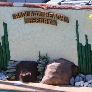 отель BADLADZ Beach and Dive Resort