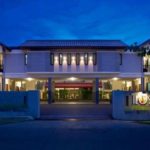 отель Hotel Ilos