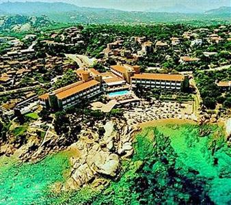 Grand Smeraldo Beach