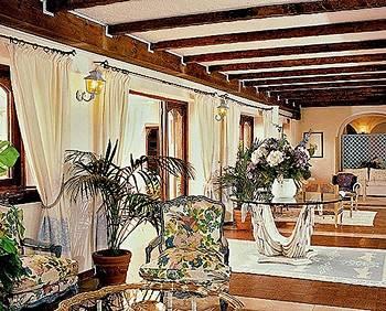 Grand Smeraldo Beach