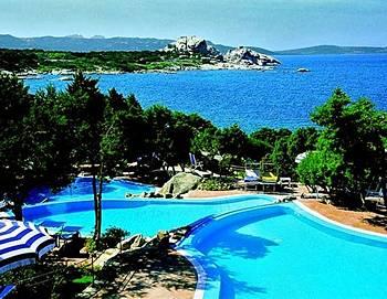 Grand Smeraldo Beach