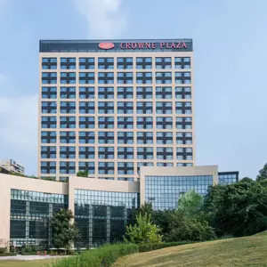отель Crowne Plaza Chengdu Panda Garden by IHG - Near Panda Base