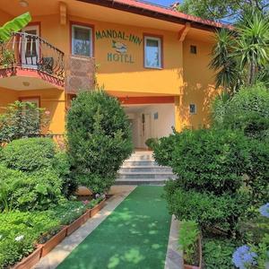 отель Mandalinn Hotel