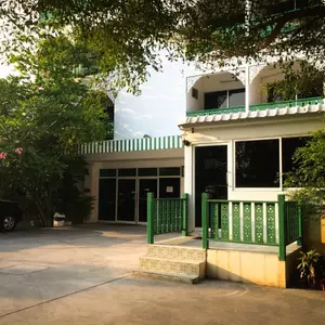 отель Chomdao Hotel