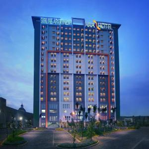 отель Vega Hotel Gading Serpong
