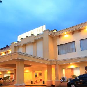 отель Hotel Sinar 2