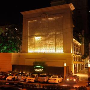 отель Goldfinch Hotel Mumbai
