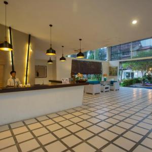 отель Bali Breezz Hotel