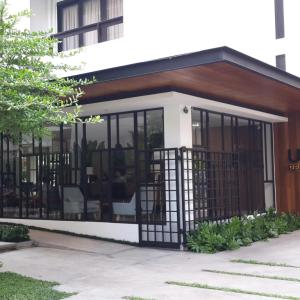 отель UMA Residence