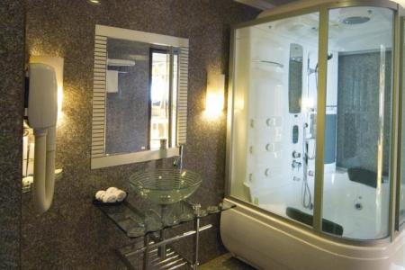 Отель Silk Path Grand Hue в Хюэ - Вьетнам