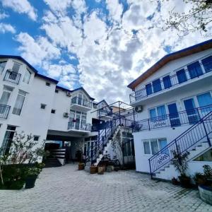 отель Laguna Beach Club Hotel