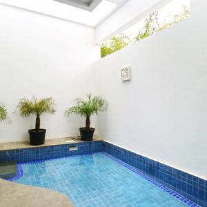 отель Cove Prana Hotel