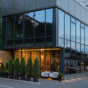 отель Breezko Hotel