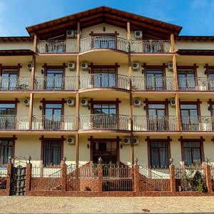 отель Gold Compas Guest House
