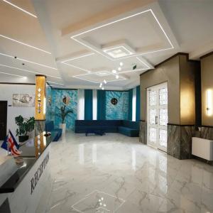 отель DADIANI Inn