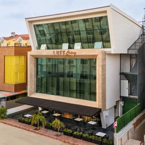 отель Luff Living Adult Only 12+