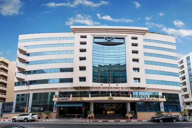 Capital O 246 Landmark Summit Hotel
