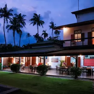 отель South Point Surf House - Whole Villa 5 Bedrooms (Sleeps 14)