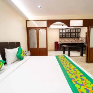отель Treebo Grand Royale Eco Residency