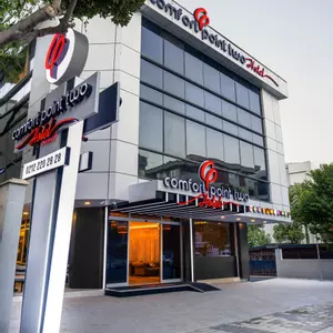 отель Comfort Point Two Hotel