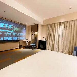 отель Hampton by Hilton Foshan Dali