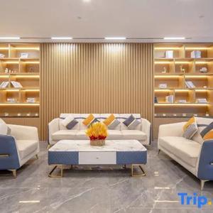 отель Unitour Hotel (Beihai Hepu High-speed Rail Station Passenger Transport Center)