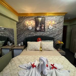 отель Gur Royal Suit Apartments