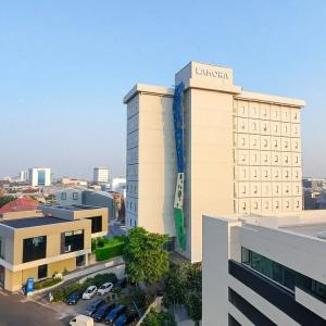 отель Lamora Kota Lama Surabaya