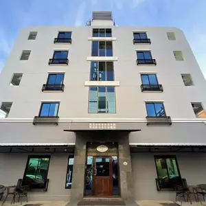 отель Suksomboon Residence