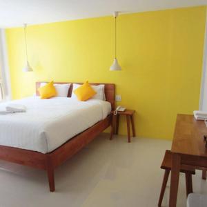 отель Tiya House Rooms & Cafe