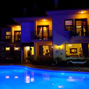 отель Mandarin & Mango Boutique Hotel