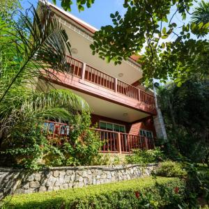 отель Baansuan Aokhai Beach Resort