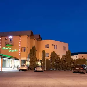 отель Leader Hotel