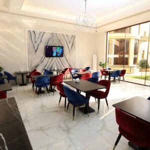 отель Saroy Palace Hotel