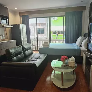 отель Patong Central Residence & Apartment