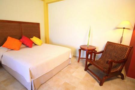 Hesperia Playa El Agua