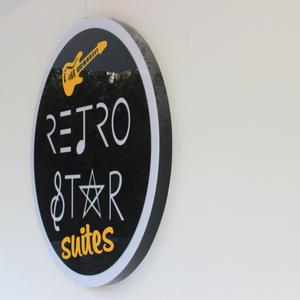 отель Retro Star Suites Hotel