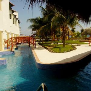 отель Hidden Beach Au Naturel Resort